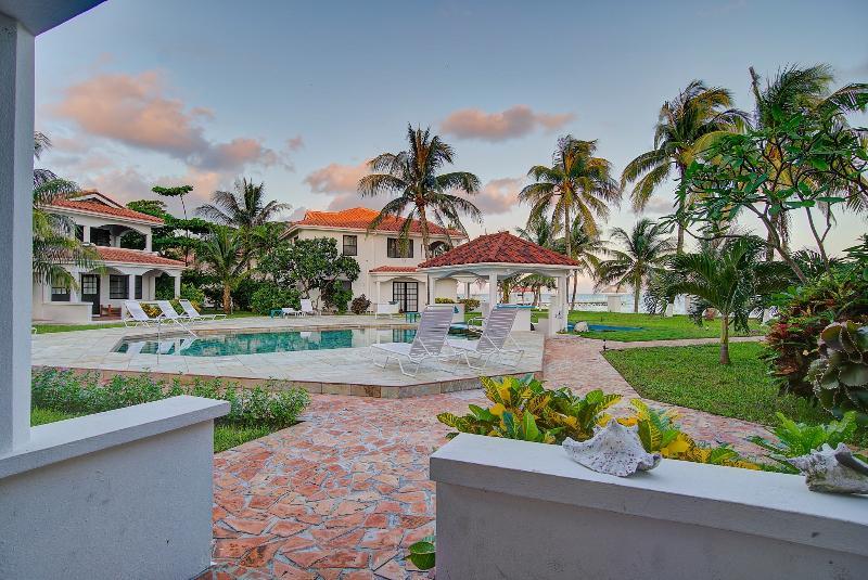 Isla Bonita Yacht Club Hotel San Pedro  Eksteriør billede