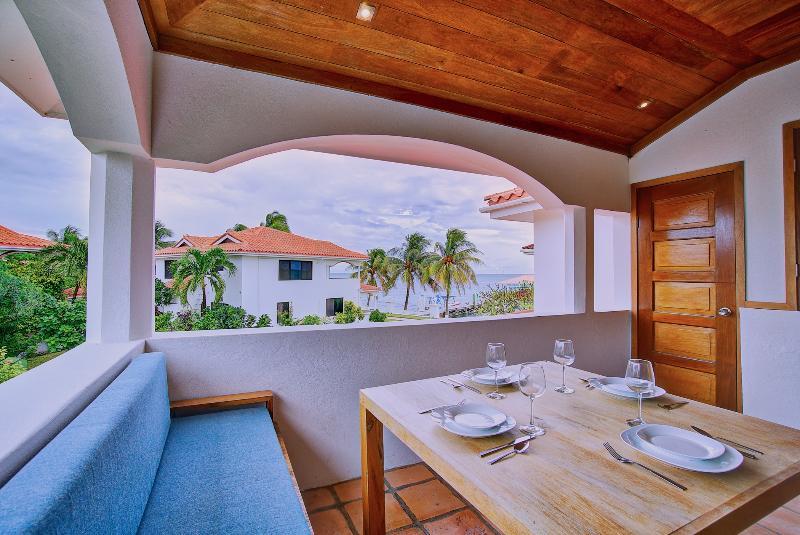 Isla Bonita Yacht Club Hotel San Pedro  Eksteriør billede